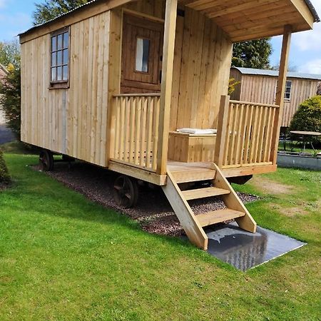 Lucker Mill Shepherds Huts Екстериор снимка