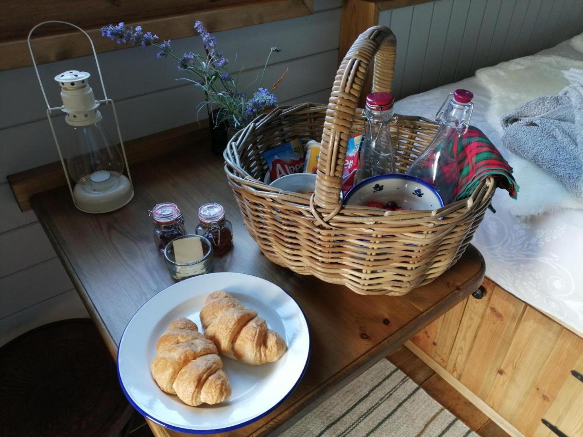Lucker Mill Shepherds Huts Екстериор снимка