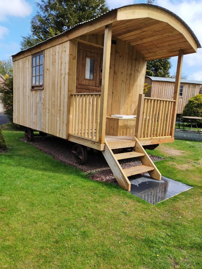 Lucker Mill Shepherds Huts Екстериор снимка