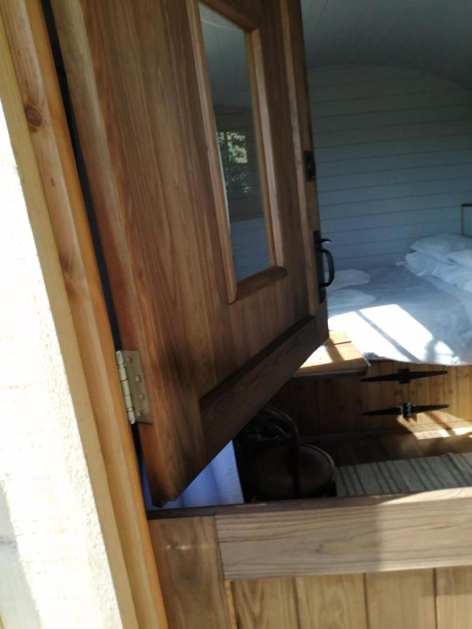Lucker Mill Shepherds Huts Екстериор снимка