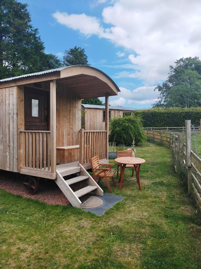Lucker Mill Shepherds Huts Екстериор снимка