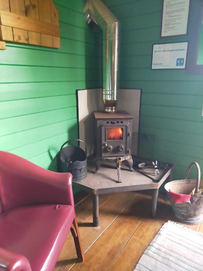 Lucker Mill Shepherds Huts Екстериор снимка