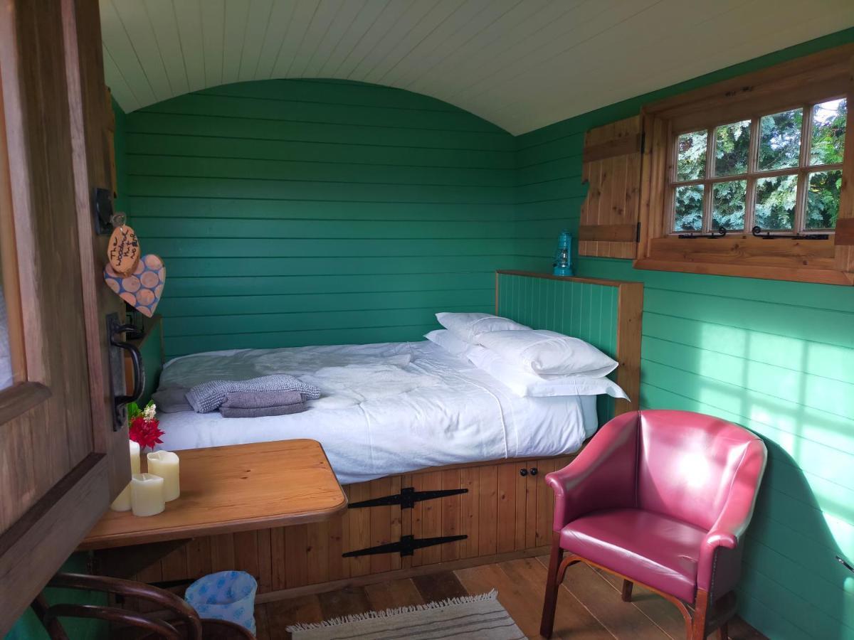 Lucker Mill Shepherds Huts Екстериор снимка